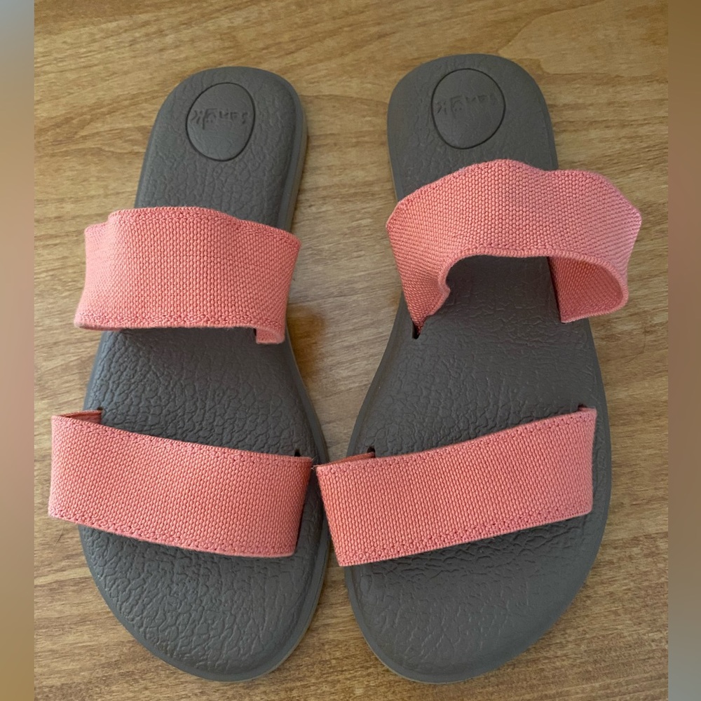 Sanuk sandals